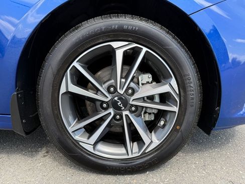 Certified 2023 Kia Forte LXS FWD image 9