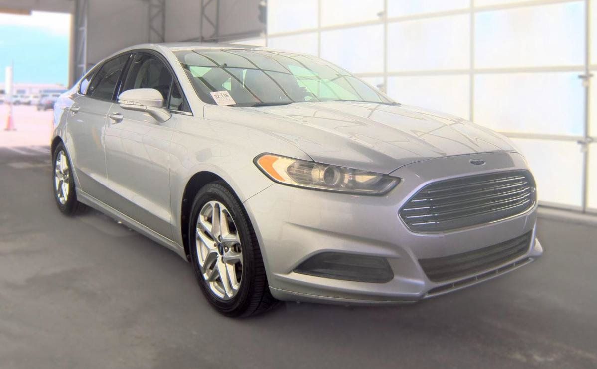 Used 2013 Ford Fusion SE FWD image 3