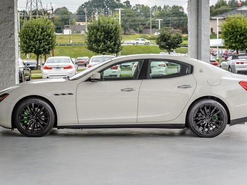 Used 2016 Maserati Ghibli RWD image 53