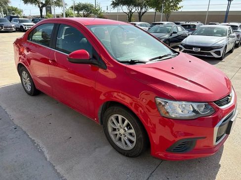 Used 2020 Chevrolet Sonic LT FWD image 3