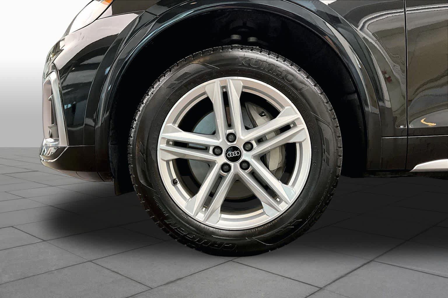 Certified 2025 Audi Q5 e Premium Plus w/ Premium Plus Package AWD/4WD image 11