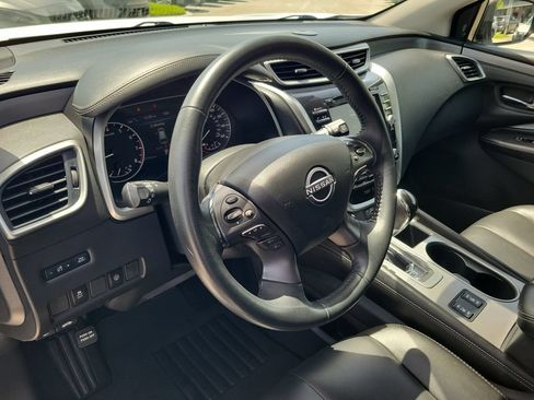 Used 2023 Nissan Murano SV FWD image 17