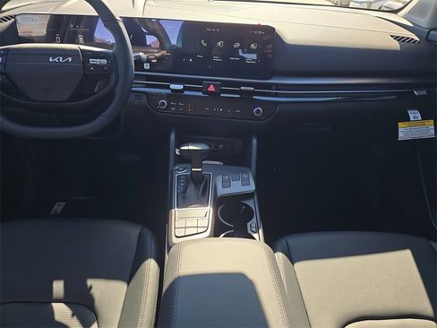 New 2026 Kia Sportage EX image 15