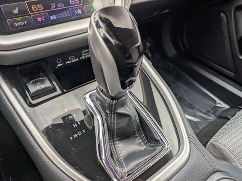 Used 2025 Subaru Outback Premium image 12