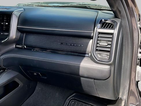 Used 2024 RAM 1500 Limited AWD/4WD image 17