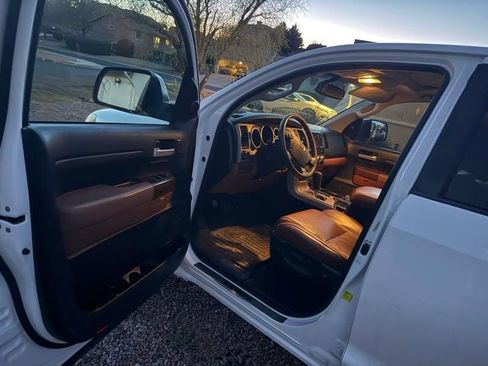 Used 2013 Toyota Tundra Platinum image 6