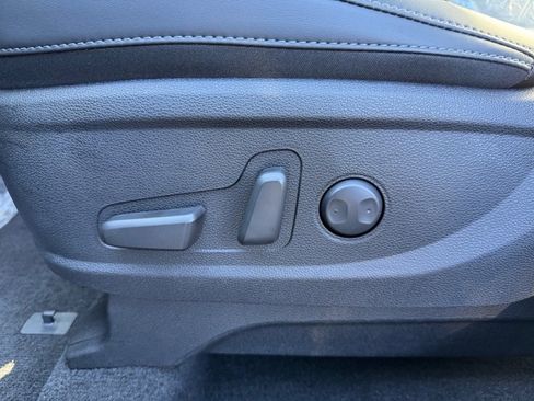 New 2025 Kia Telluride S image 12