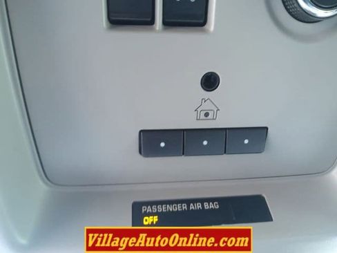 Used 2016 Chevrolet Tahoe LTZ AWD/4WD image 20