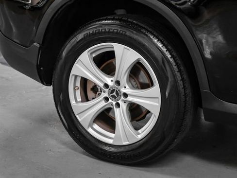 Used 2017 Mercedes-Benz GLC 300 300 Luxury w/ Premium 1 Package image 53