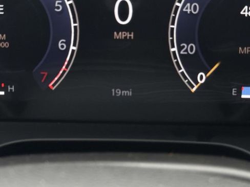 New 2025 Jeep Grand Cherokee L Altitude image 18