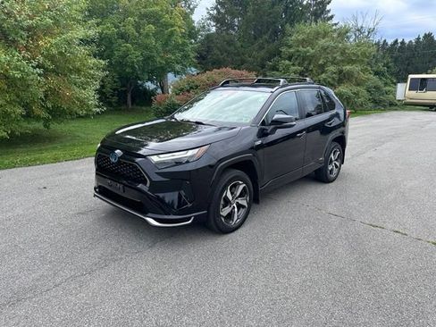Used 2023 Toyota RAV4 SE w/ Weather & Moonroof Package AWD/4WD image 7