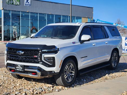 Used 2025 Chevrolet Suburban Z71 w/ Z71 Off-Road Package image 4