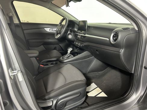 Certified 2024 Kia Forte LXS w/ LXS Technology Package image 14