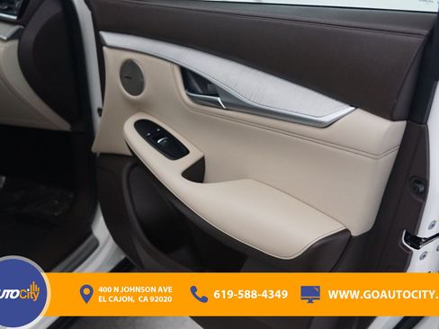 Used 2019 INFINITI QX50 Essential w/ Sensory Package FWD image 17