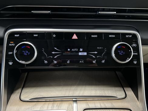 Used 2022 Genesis GV80 2.5T w/ Prestige Package 04 image 21