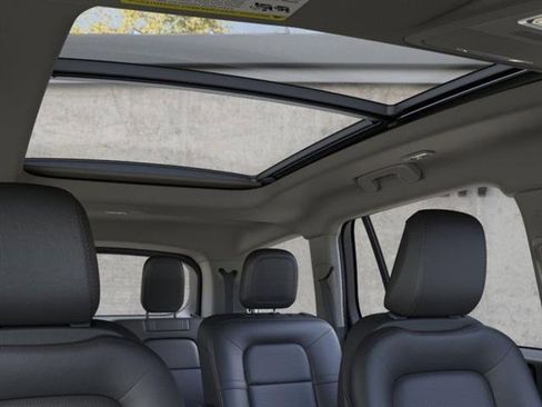 New 2026 Lincoln Aviator AWD image 22