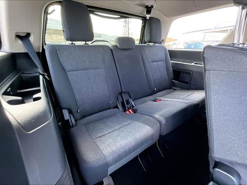 Used 2024 Ford Expedition XLT AWD/4WD image 38
