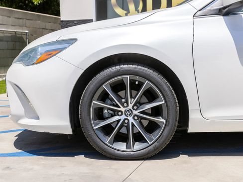 Used 2015 Toyota Camry XSE FWD image 36
