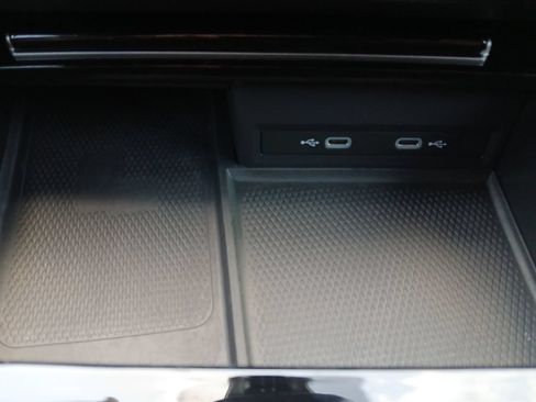 Used 2024 Volkswagen Atlas SE FWD image 6