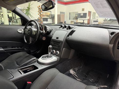 Used 2006 Nissan 350Z Enthusiast w/ (N93) Cargo Convenience Pkg RWD image 15