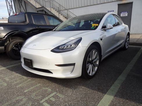 Used 2020 Tesla Model 3 Long Range image 3