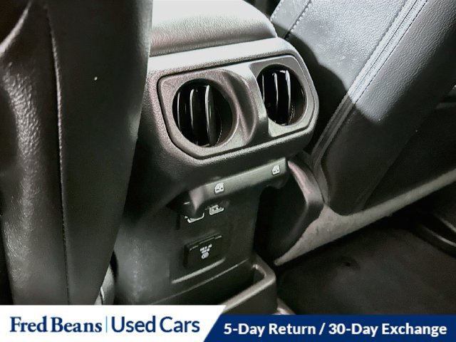 Used 2023 Jeep Wrangler Unlimited Sahara w/ Cold Weather Group AWD/4WD image 32