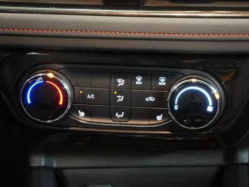 Used 2024 Chevrolet TrailBlazer RS w/ Driver Confidence Package FWD image 21