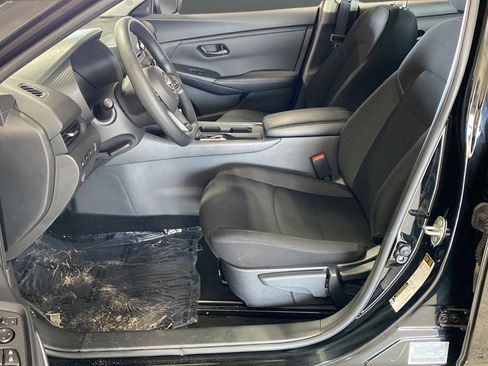 Used 2025 Nissan Sentra S FWD image 9