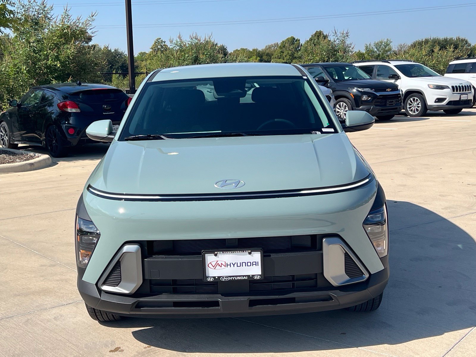 New 2027 Hyundai Kona SE FWD image 2