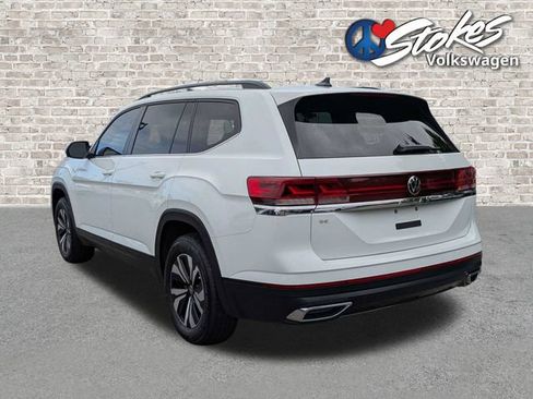 Certified 2025 Volkswagen Atlas SE FWD image 6