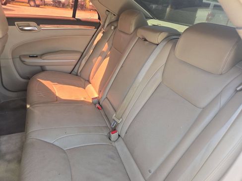 Used 2013 Chrysler 300 C RWD image 10