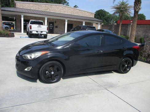 Used 2013 Hyundai Elantra GLS FWD image 18