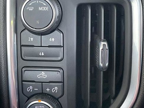 Used 2023 Chevrolet Silverado 2500 LT AWD/4WD image 28