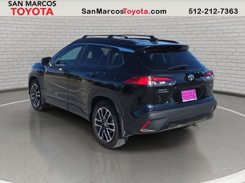 Used 2026 Toyota Corolla Cross XLE image 7