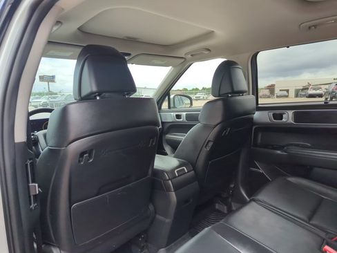 Used 2024 Hyundai Santa Fe Limited FWD image 17