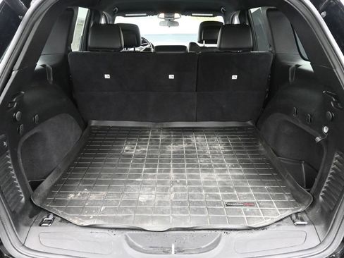 Used 2021 Jeep Grand Cherokee Laredo X image 10