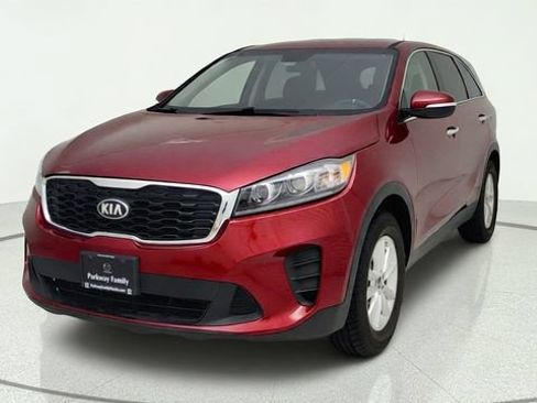 Used 2019 Kia Sorento FWD image 1
