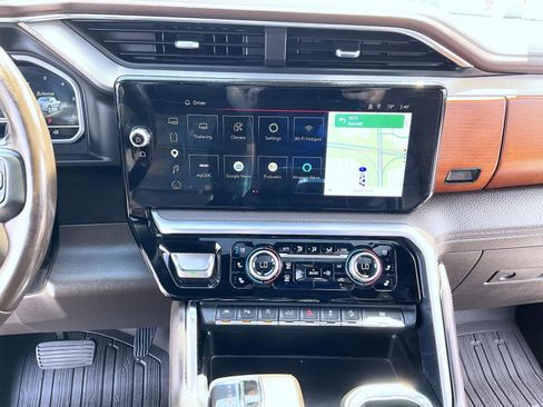 Used 2022 GMC Sierra 1500 Denali AWD/4WD image 13