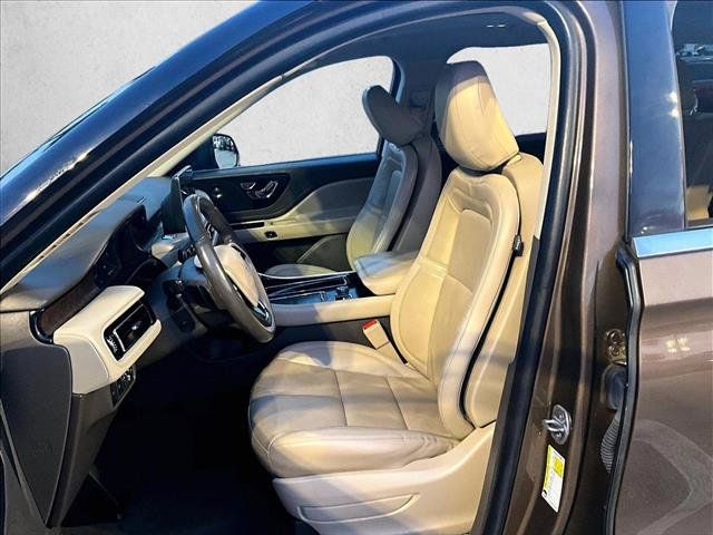 Used 2022 Lincoln Aviator Reserve w/ Equipment Group 201A AWD/4WD image 24