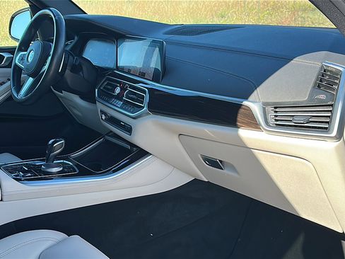 Used 2021 BMW X5 sDrive40i w/ M Sport Package image 22