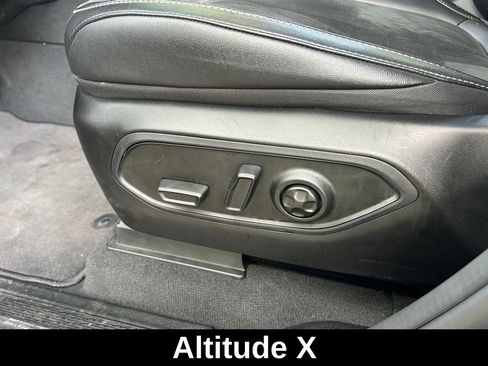 Certified 2024 Jeep Grand Cherokee Altitude image 19