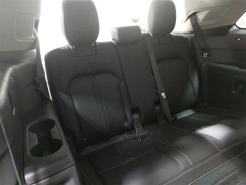 Used 2024 MAZDA CX-90 Plug-In Hybrid w/ Premium Pkg image 12