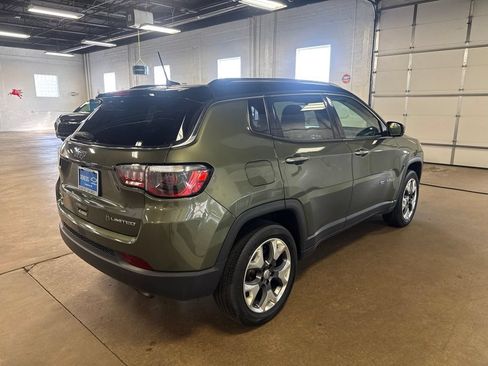 Used 2021 Jeep Compass Limited w/ Elite Interior Group AWD/4WD image 3