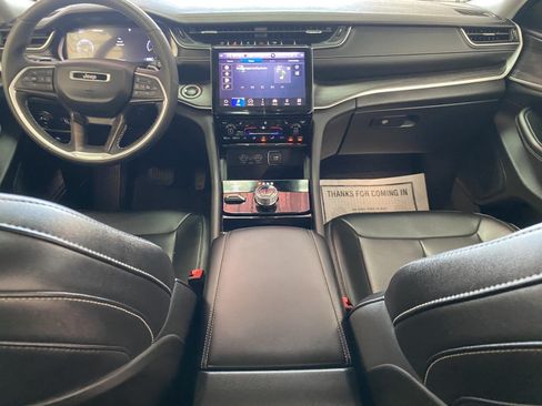Used 2023 Jeep Grand Cherokee L Limited AWD/4WD image 13