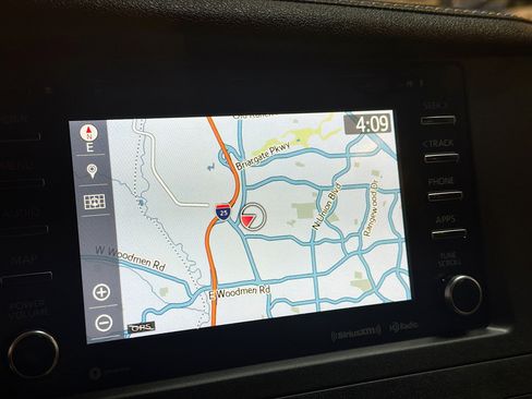 Used 2019 Toyota Sienna XLE image 22