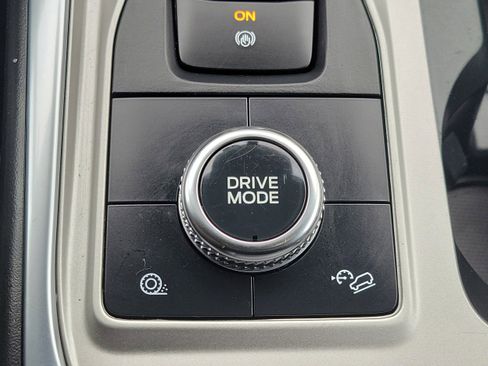 Certified 2023 Ford Explorer XLT w/ Equipment Group 202A image 34