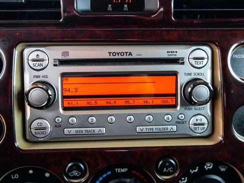 Used 2012 Toyota FJ Cruiser 4WD w/ Convenience Pkg image 42
