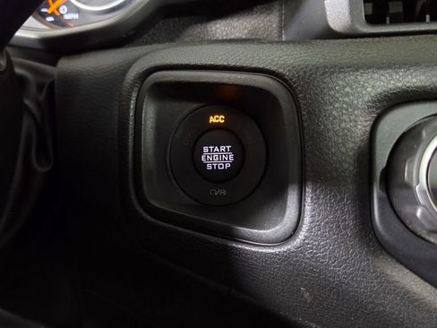 Used 2024 Jeep Gladiator Sport AWD/4WD image 20