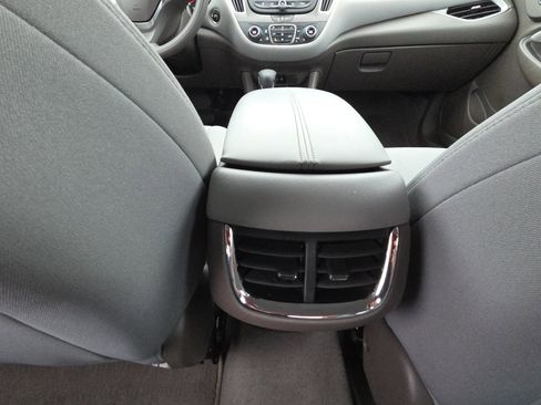 Used 2025 Chevrolet Malibu LT image 30