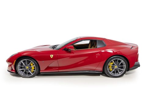 Used 2022 Ferrari 812 GTS RWD image 5